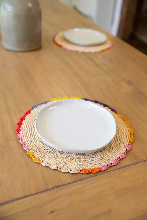 Aura raffia tabletop, colorful edge placemat