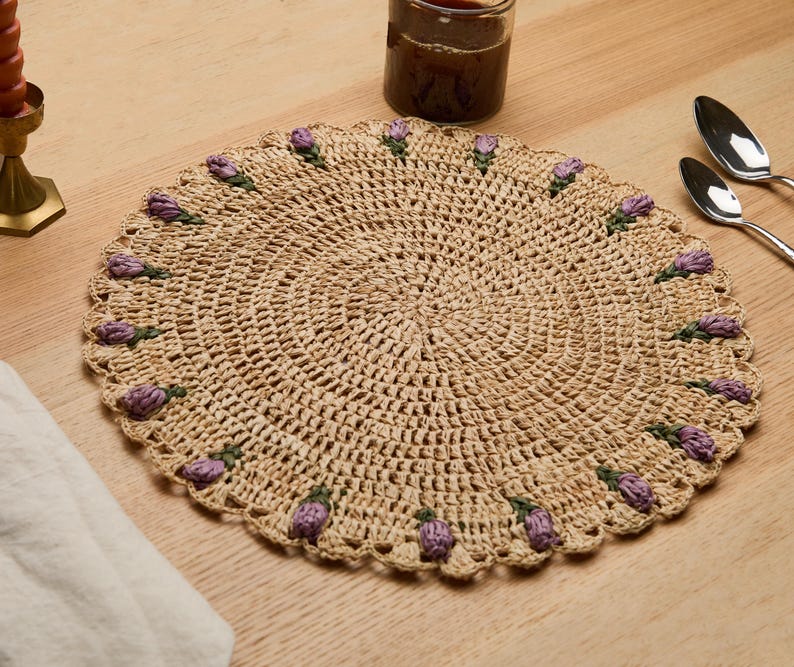 Tulip Floral Placemat – Hand-Crocheted Raffia – Spring Table Decor – Easter Table Setting – Handmade by Artisans in Madagascar