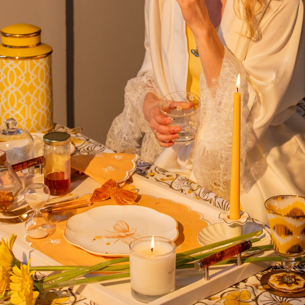 Bumble Homecoming Scalloped Starter Plate - Set of 4 (+1 Bonus Plate)