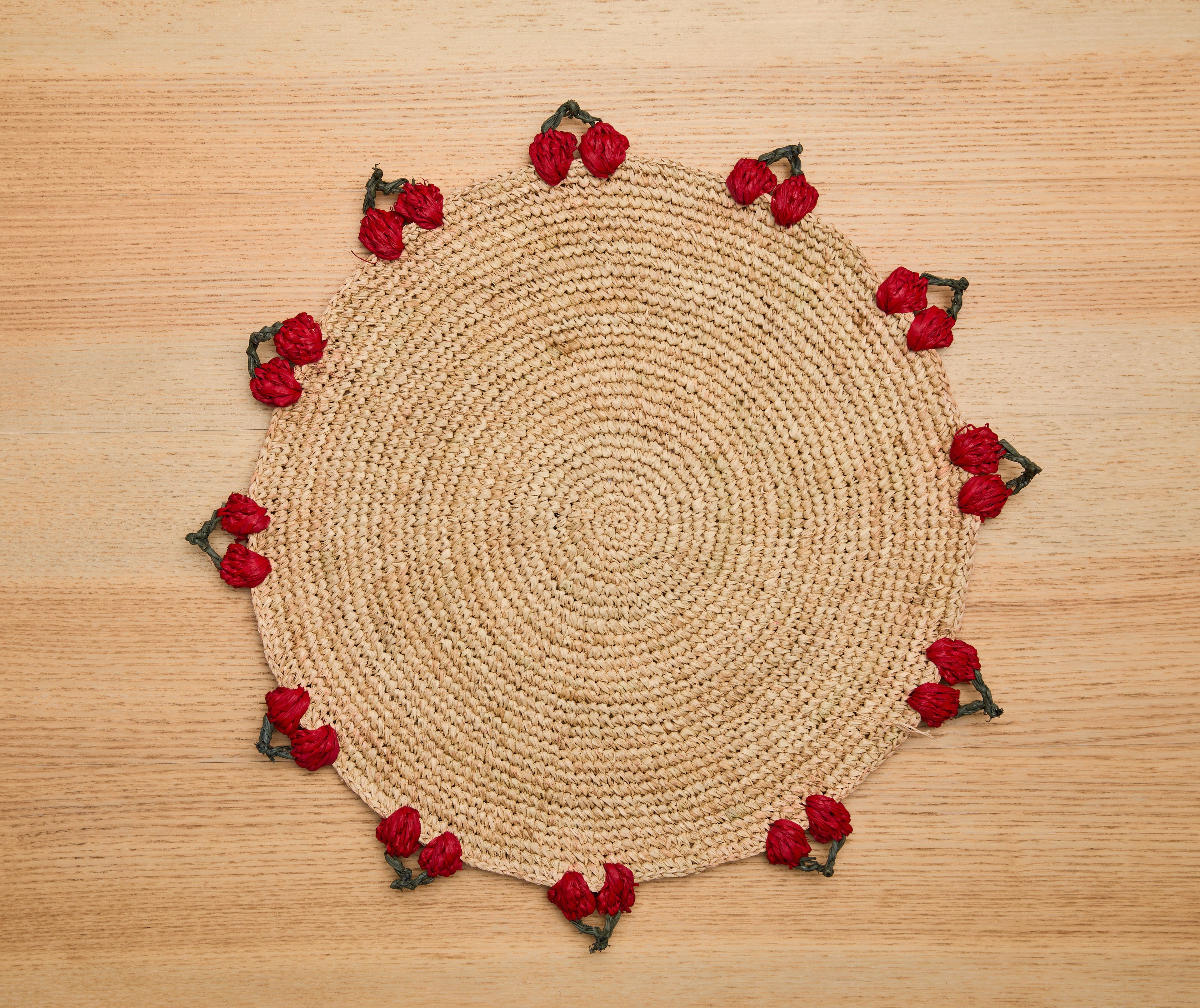 Cherry Scalloped Edge Placemat – 14” Hand-Crocheted Raffia – Artisan Summer Table Decor – Coastal & Boho Dining